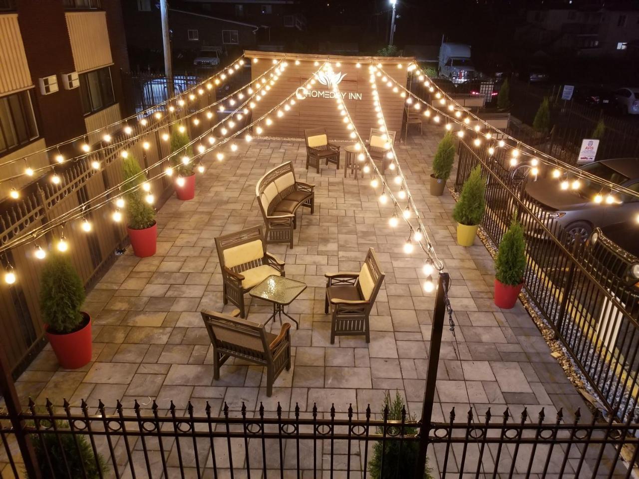 Chomedey Inn Laval Exterior foto