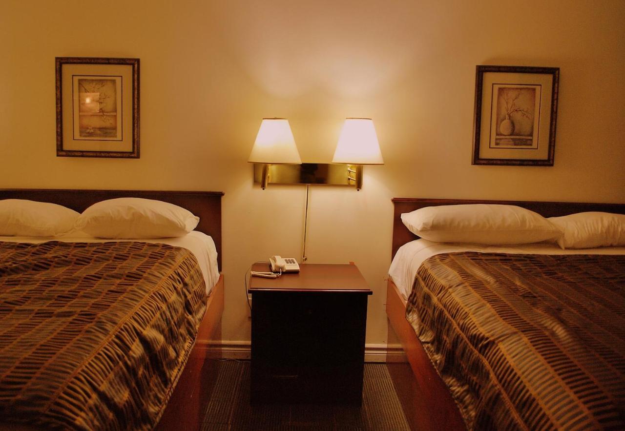 Chomedey Inn Laval Habitación foto